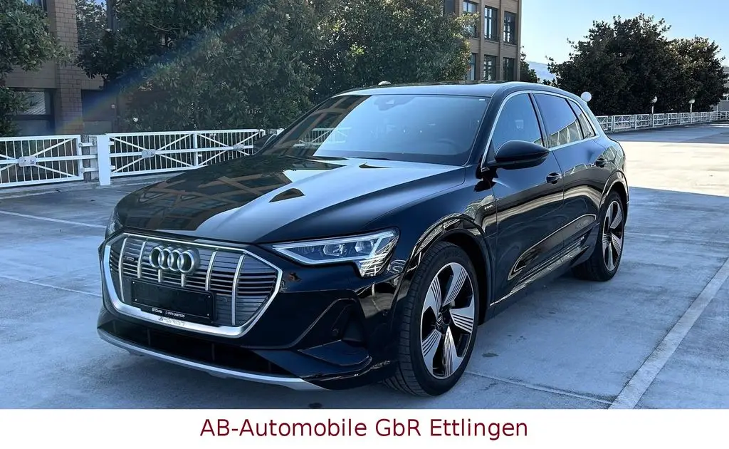 Photo 1 : Audi E-tron 2021 Non renseigné