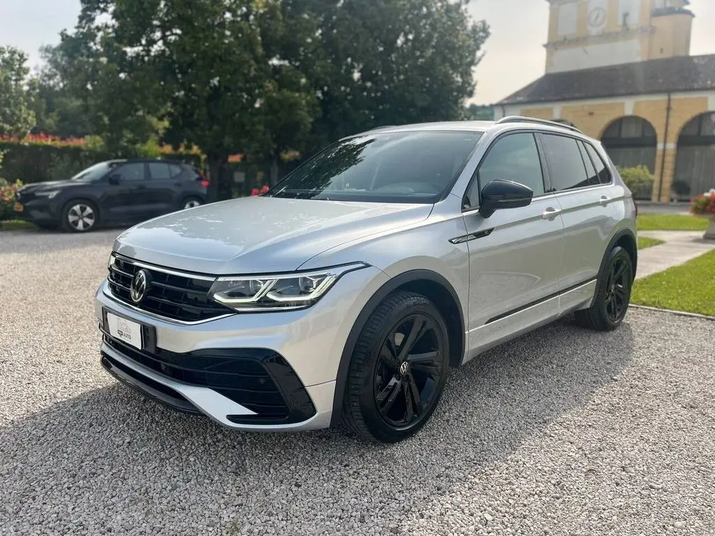 Photo 1 : Volkswagen Tiguan 2022 Essence