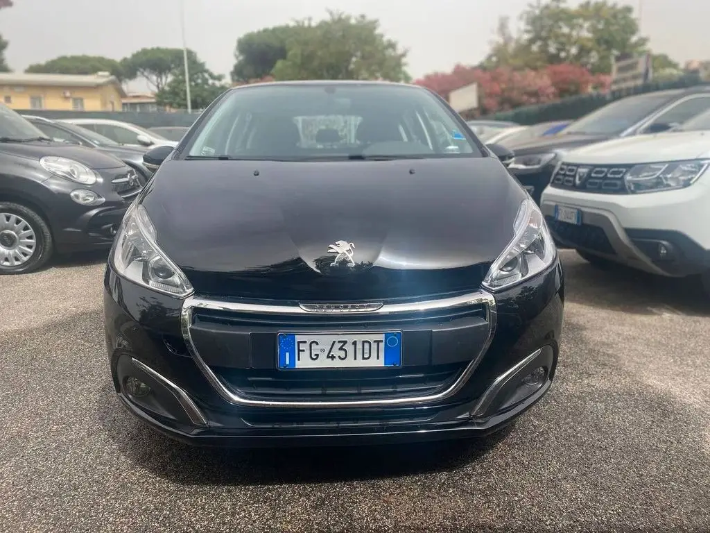 Photo 1 : Peugeot 208 2016 Petrol