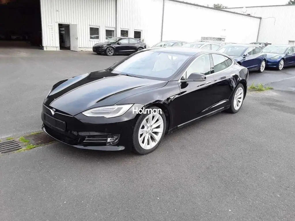 Photo 1 : Tesla Model S 2020 Non renseigné