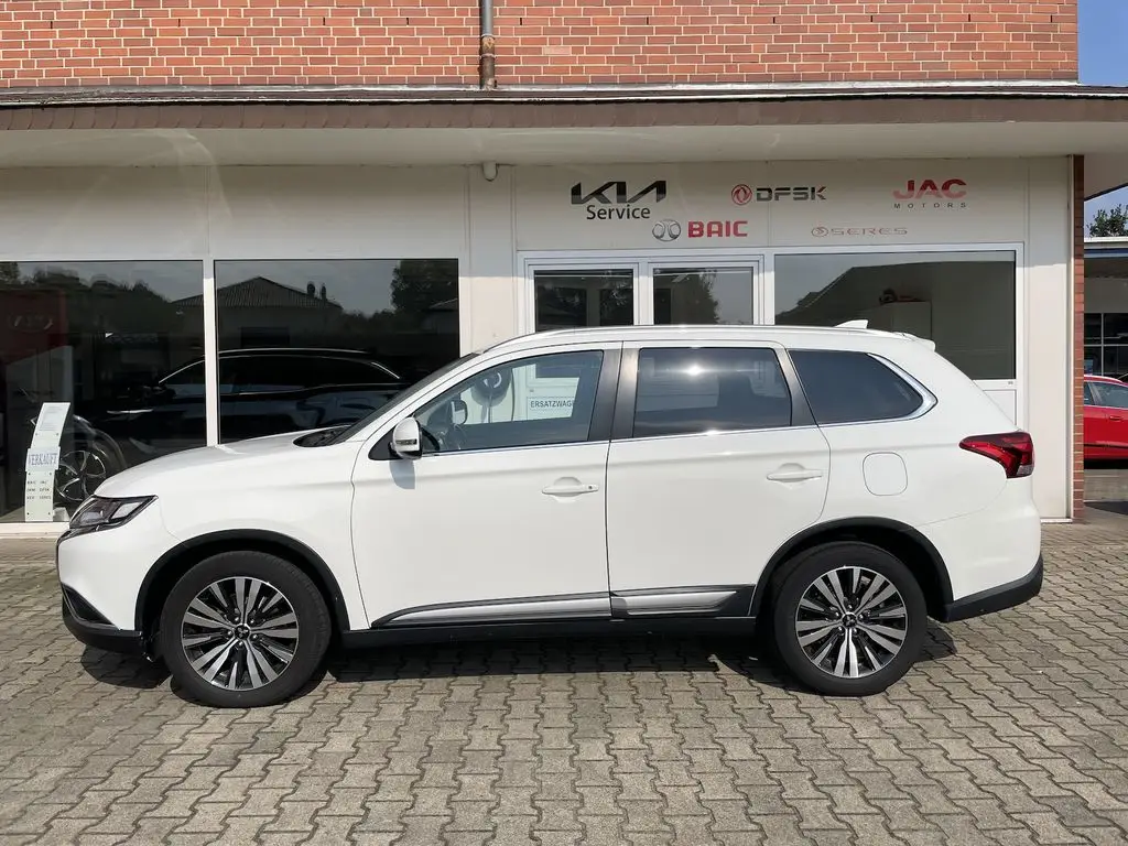 Photo 1 : Mitsubishi Outlander 2019 Essence