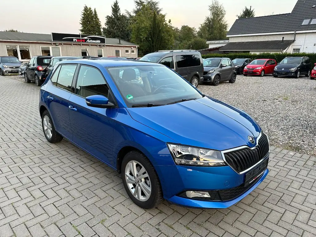 Photo 1 : Skoda Fabia 2019 Essence