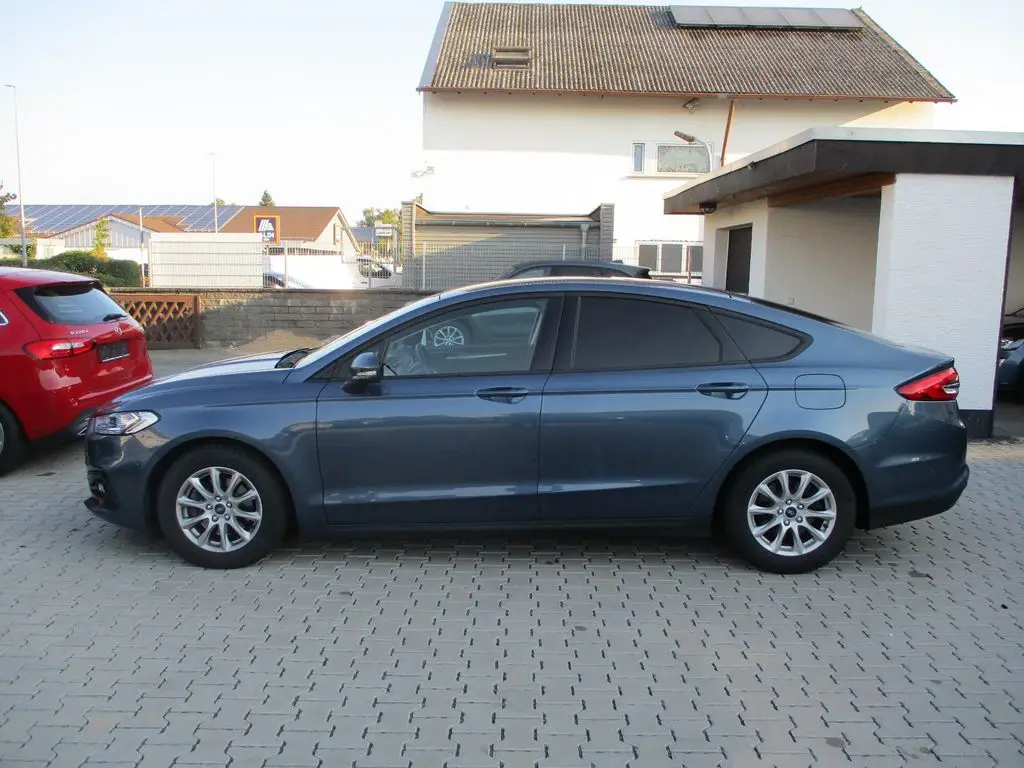 Photo 1 : Ford Mondeo 2020 Petrol