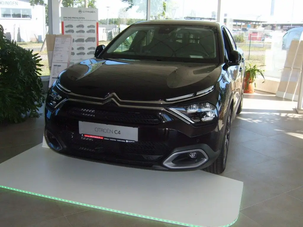 Photo 1 : Citroen C4 2024 Petrol