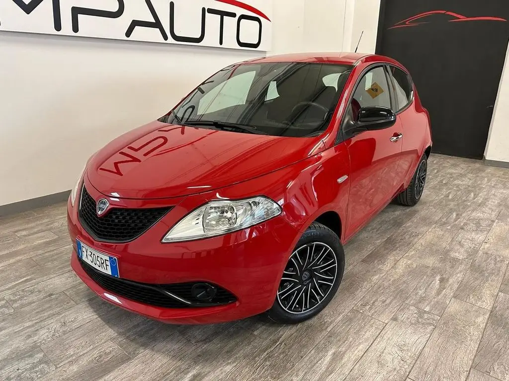 Photo 1 : Lancia Ypsilon 2019 Essence