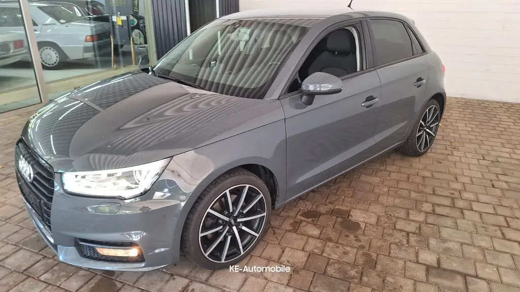 Photo 1 : Audi A1 2018 Petrol