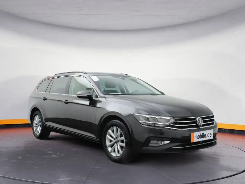 Photo 1 : Volkswagen Passat 2023 Diesel