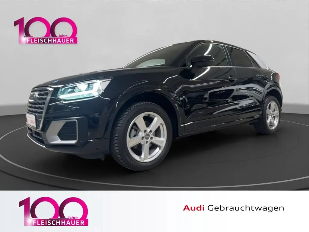 Photo 1 : Audi Q2 2020 Essence