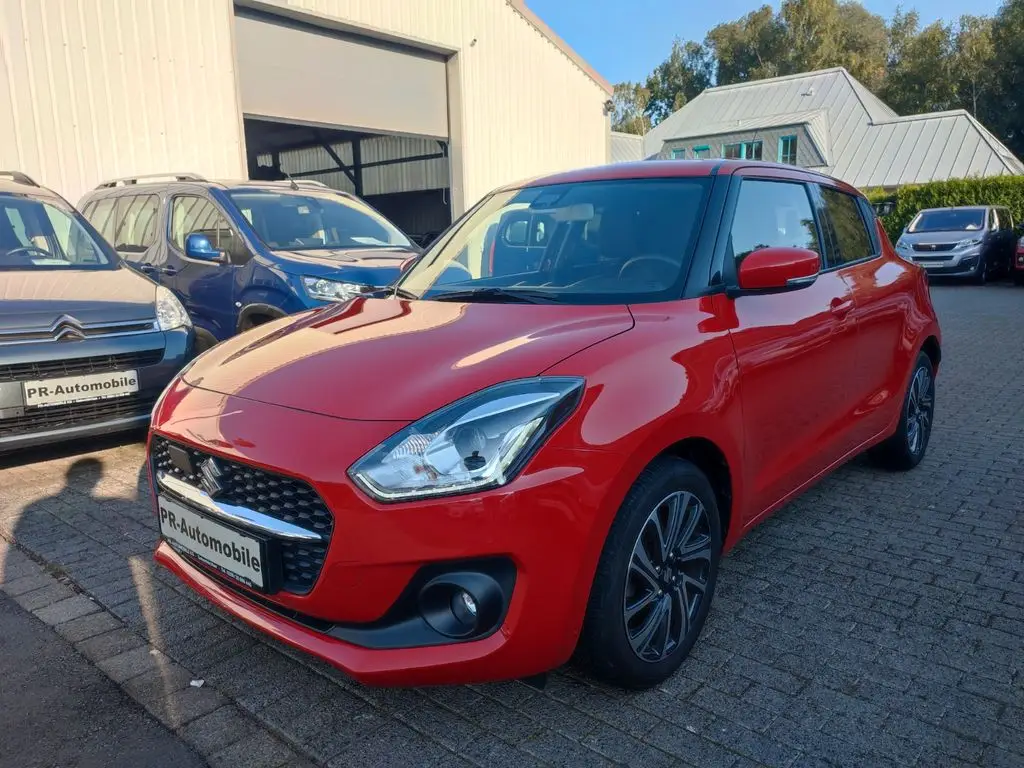 Photo 1 : Suzuki Swift 2020 Petrol