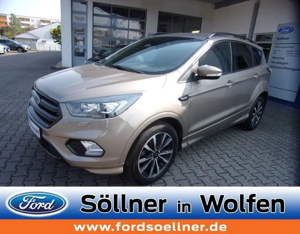 Photo 1 : Ford Kuga 2019 Petrol