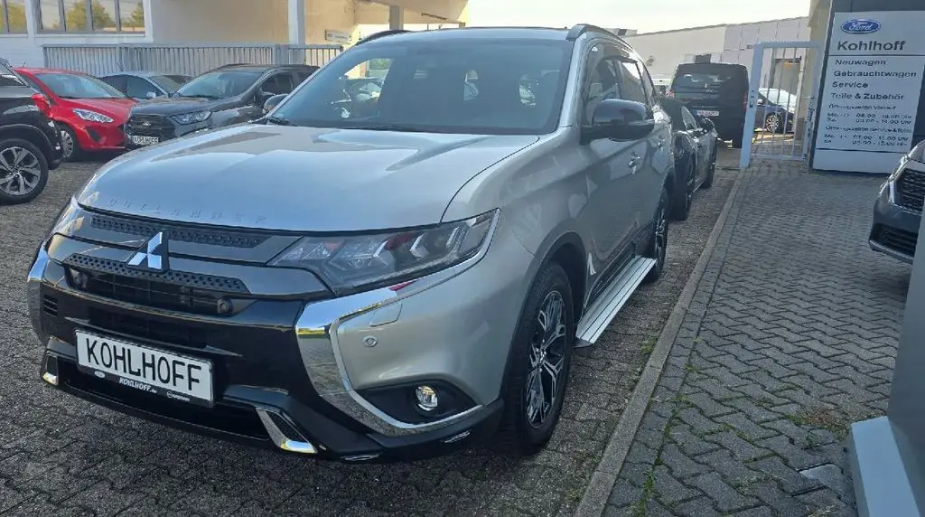 Photo 1 : Mitsubishi Outlander 2019 Petrol