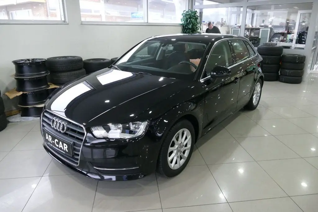 Photo 1 : Audi A3 2016 Petrol