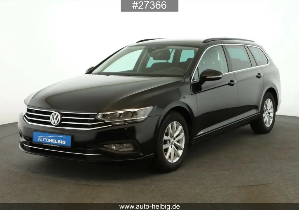 Photo 1 : Volkswagen Passat 2019 Petrol