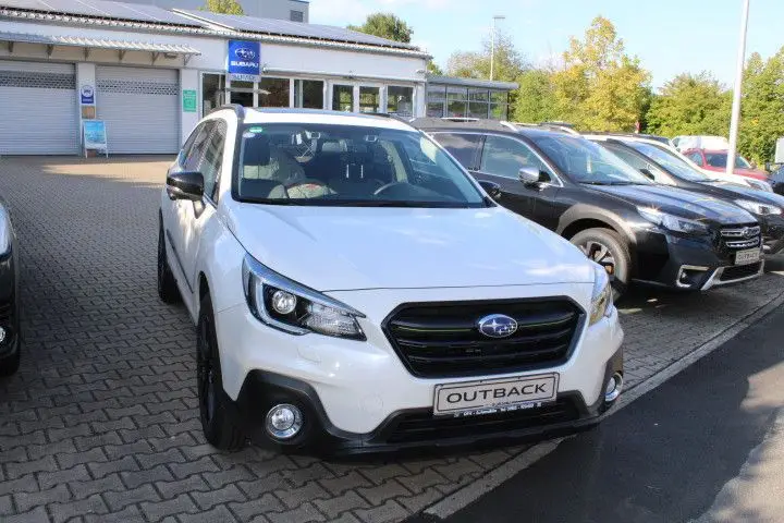 Photo 1 : Subaru Outback 2019 Petrol