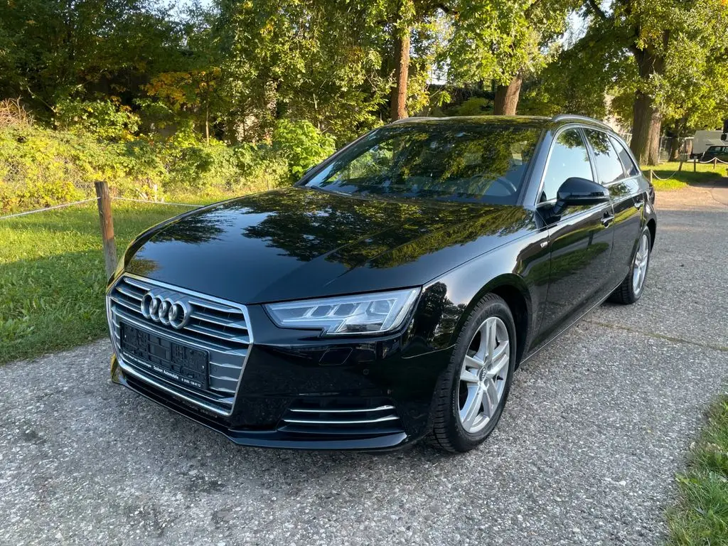 Photo 1 : Audi A4 2017 Petrol