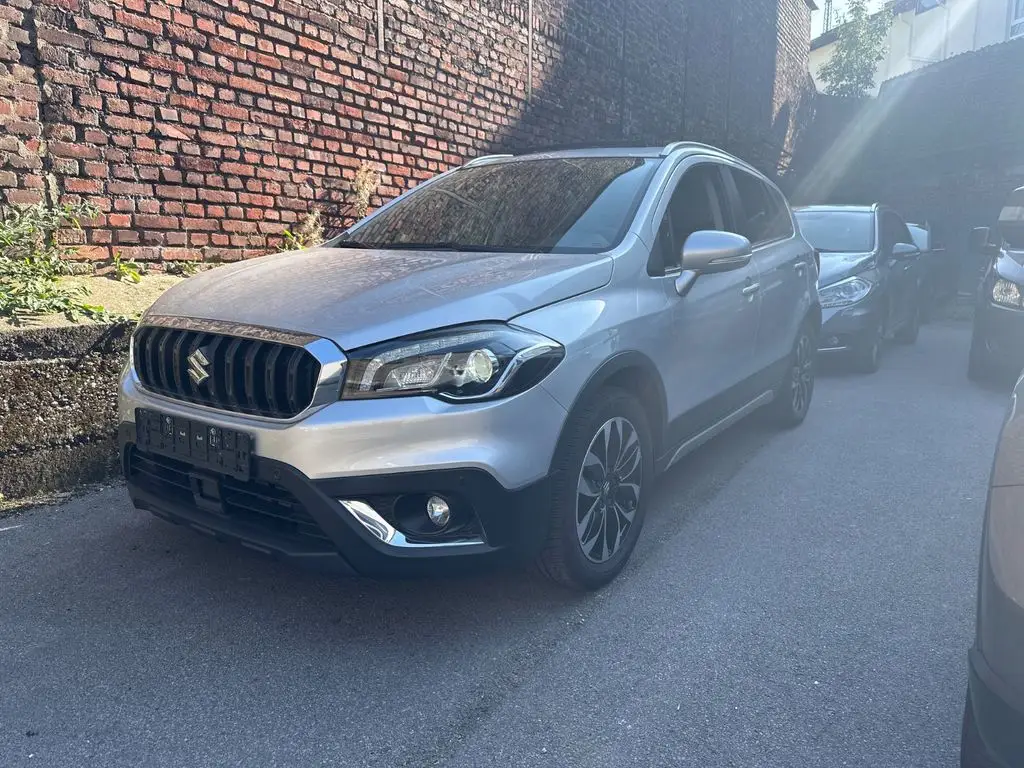 Photo 1 : Suzuki Sx4 2017 Essence