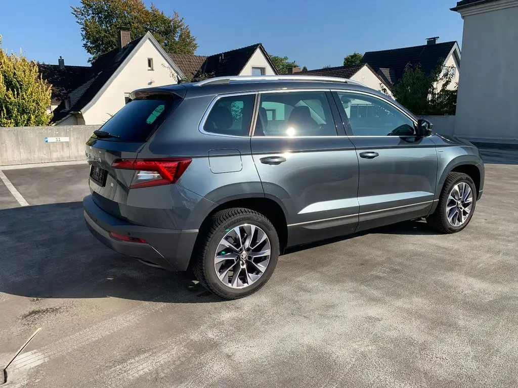 Photo 1 : Skoda Karoq 2020 Essence