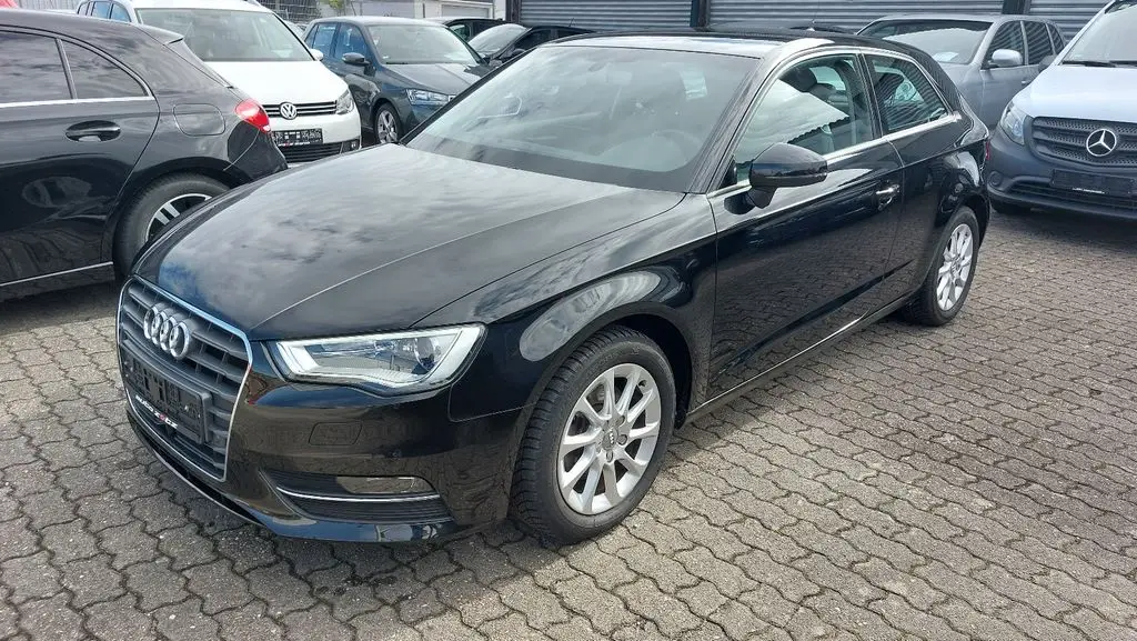 Photo 1 : Audi A3 2016 Petrol