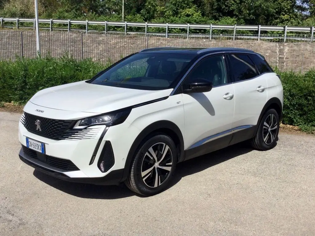 Photo 1 : Peugeot 3008 2023 Diesel