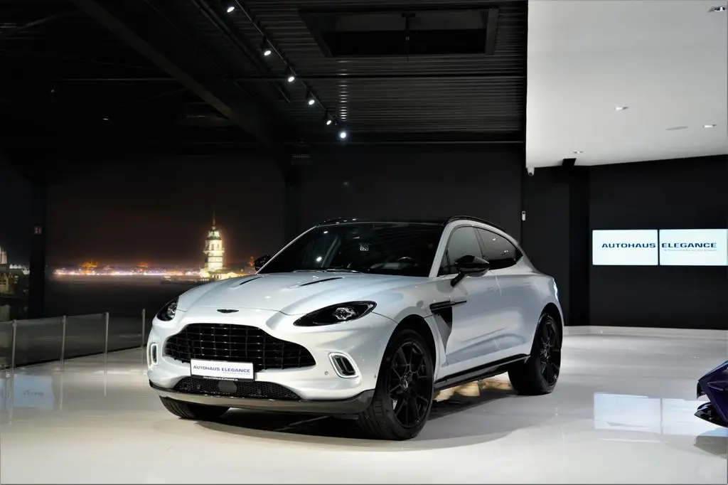 Photo 1 : Aston Martin Dbx 2021 Petrol