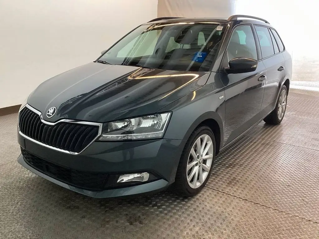 Photo 1 : Skoda Fabia 2019 Essence