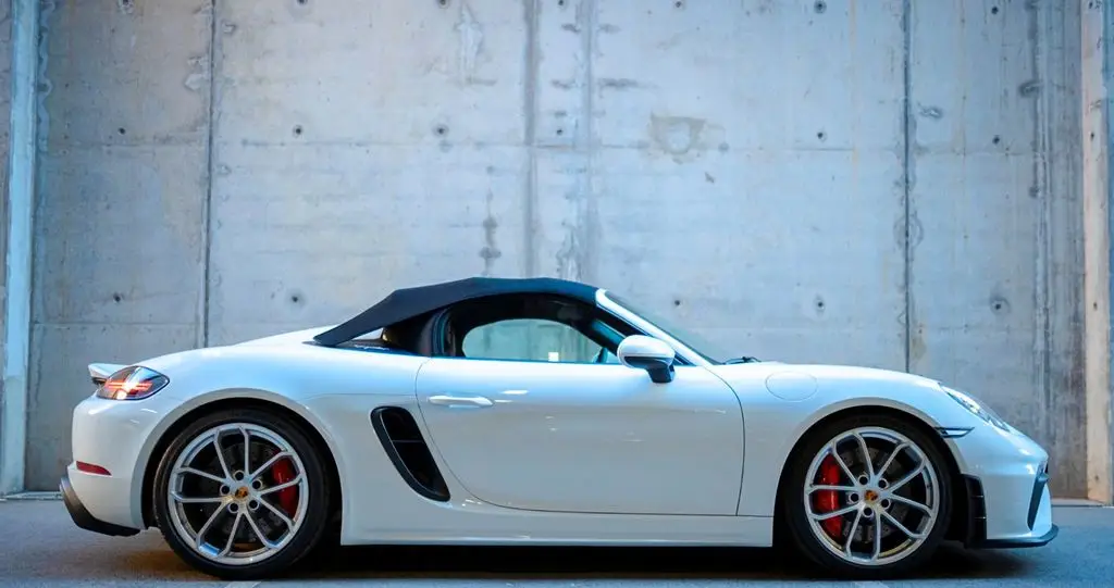 Photo 1 : Porsche Boxster 2020 Essence