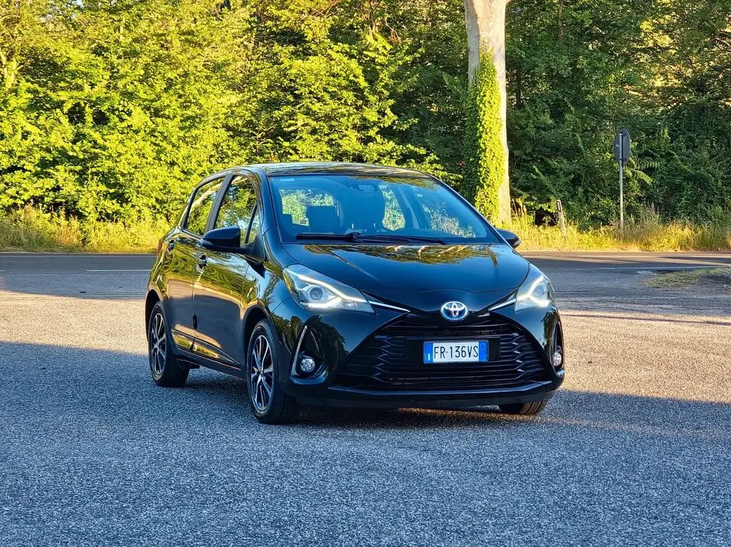 Photo 1 : Toyota Yaris 2018 Hybrid