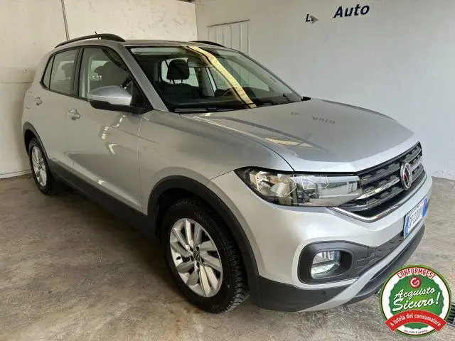 Photo 1 : Volkswagen T-cross 2021 Essence