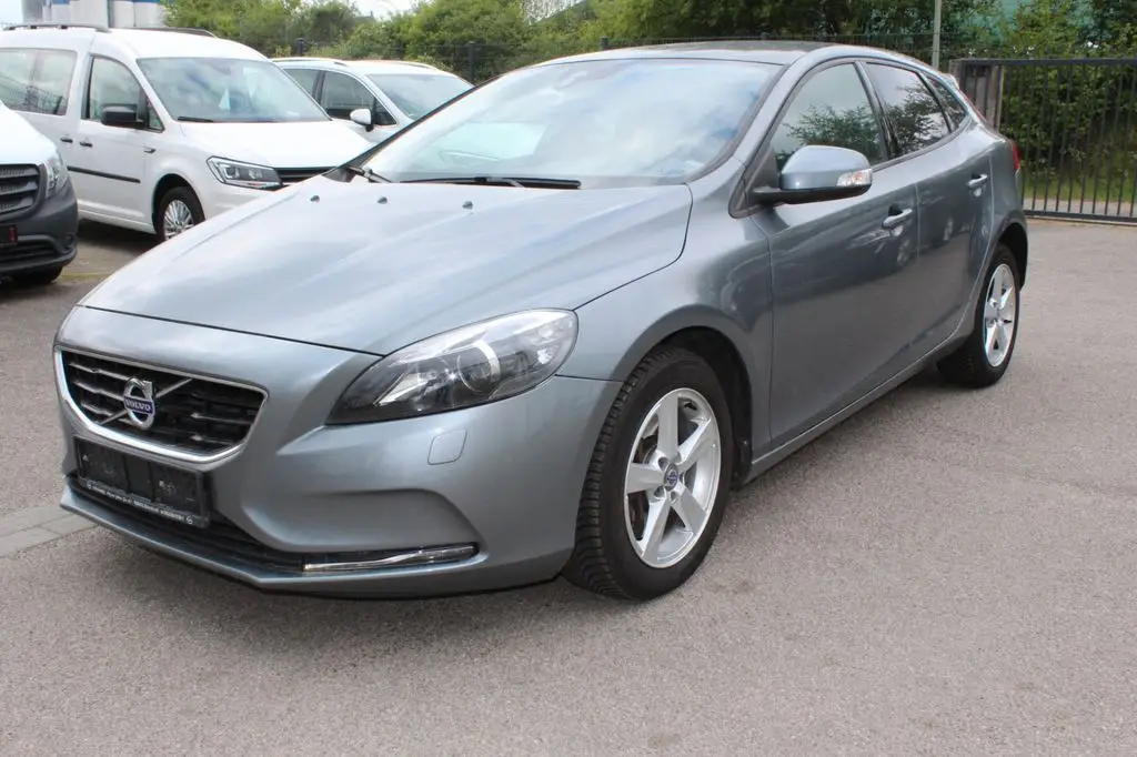 Photo 1 : Volvo V40 2015 Diesel