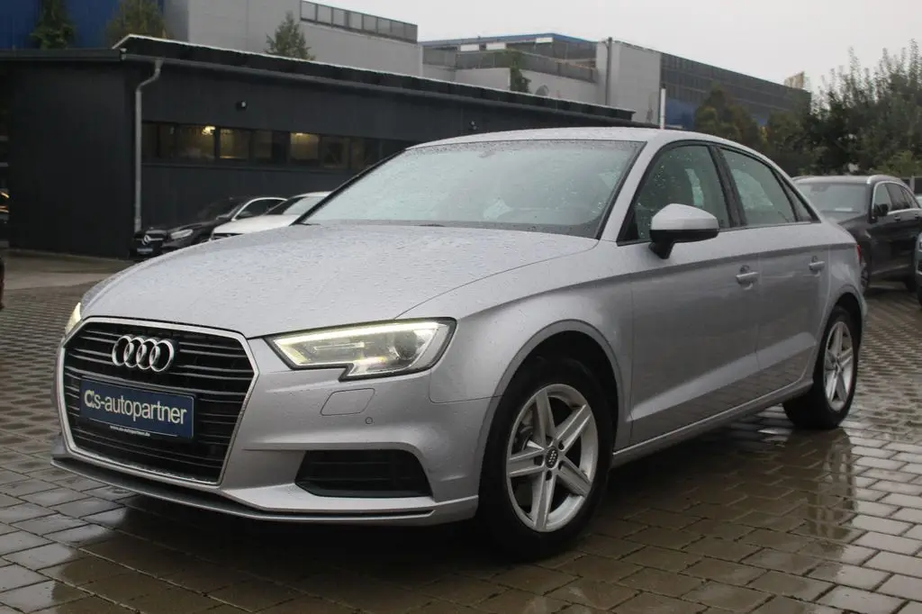 Photo 1 : Audi A3 2020 Diesel