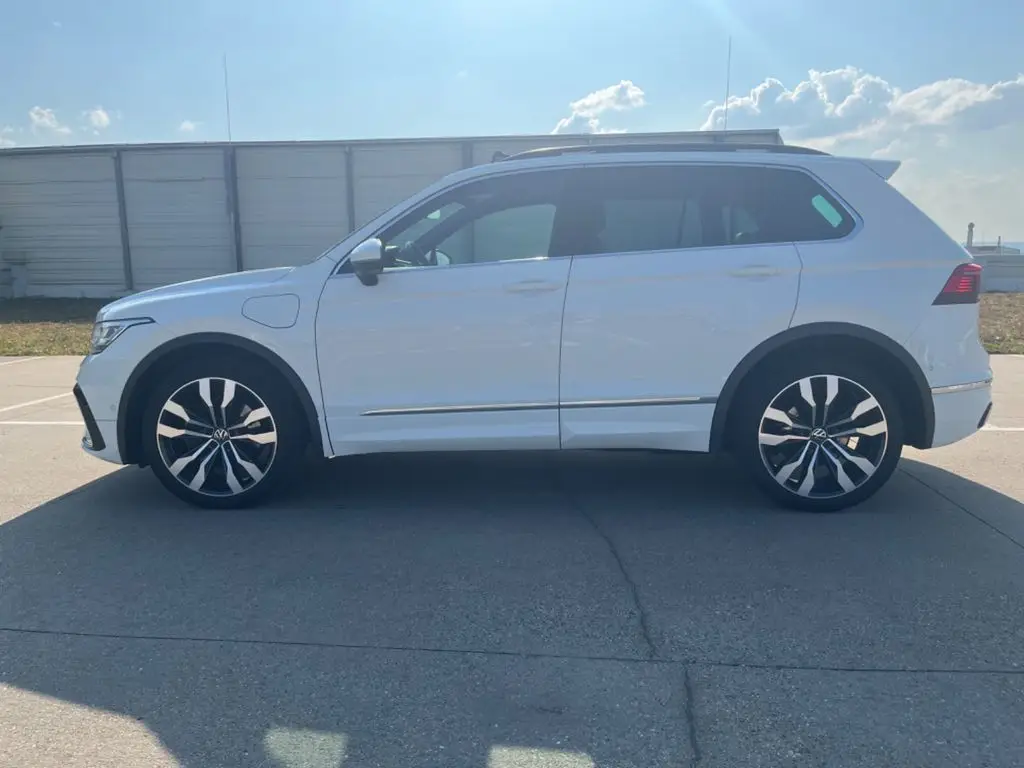 Photo 1 : Volkswagen Tiguan 2021 Petrol