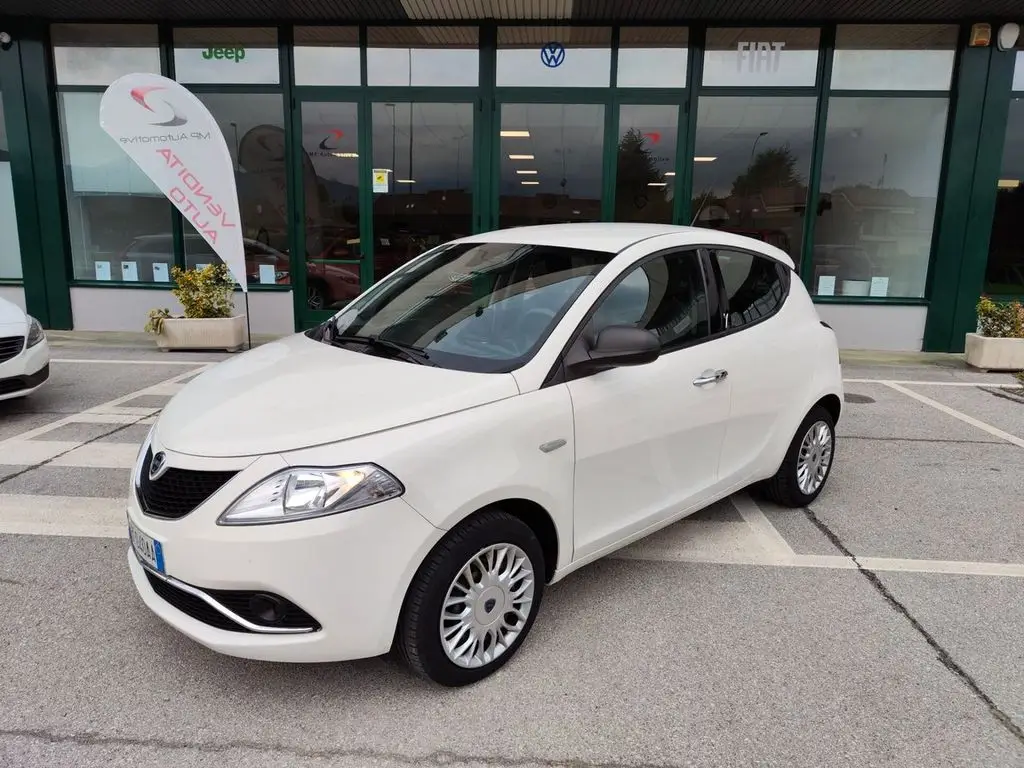 Photo 1 : Lancia Ypsilon 2017 Petrol