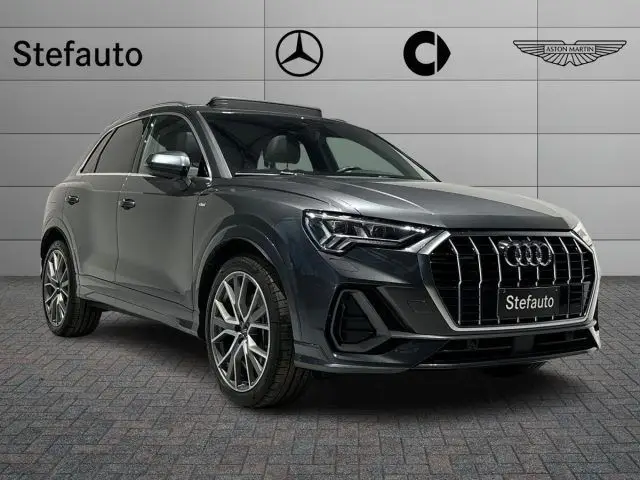 Photo 1 : Audi Q3 2019 Petrol