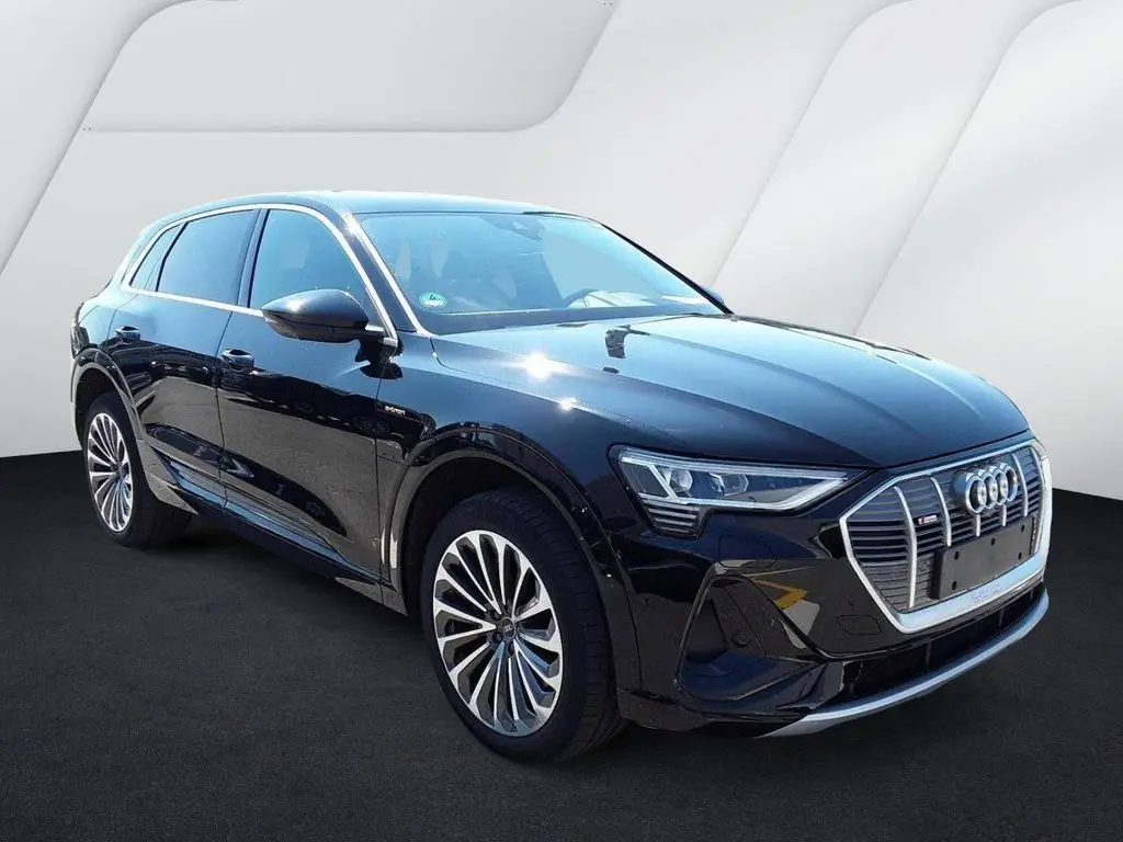 Photo 1 : Audi E-tron 2021 Non renseigné