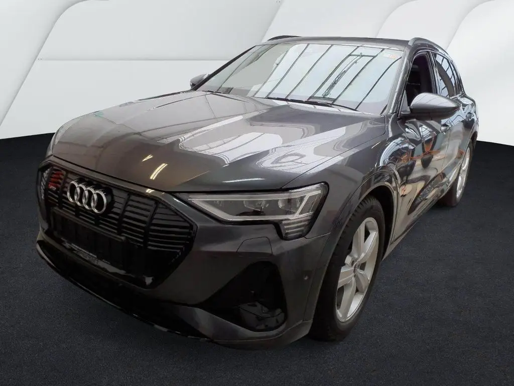 Photo 1 : Audi E-tron 2022 Non renseigné