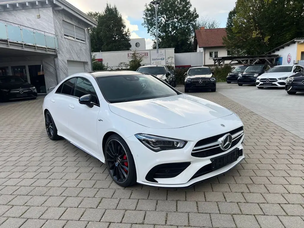 Photo 1 : Mercedes-benz Classe Cla 2023 Petrol