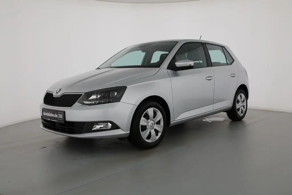 Photo 1 : Skoda Fabia 2015 Essence