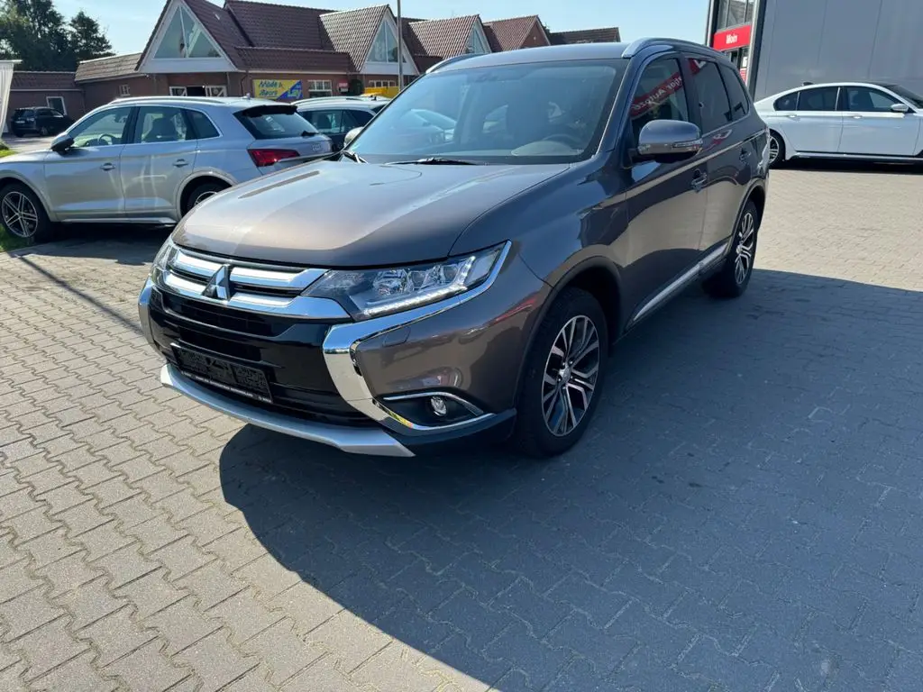 Photo 1 : Mitsubishi Outlander 2018 Diesel