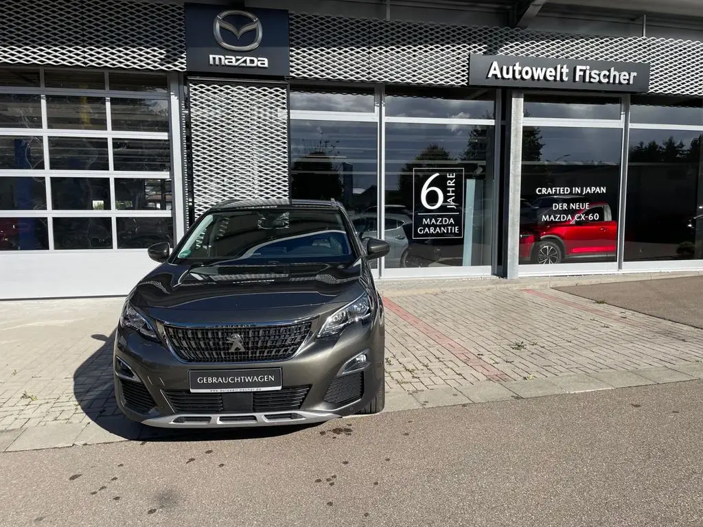 Photo 1 : Peugeot 3008 2018 Petrol