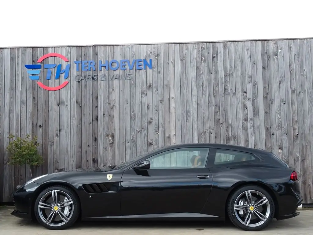 Photo 1 : Ferrari Gtc4lusso 2018 Petrol