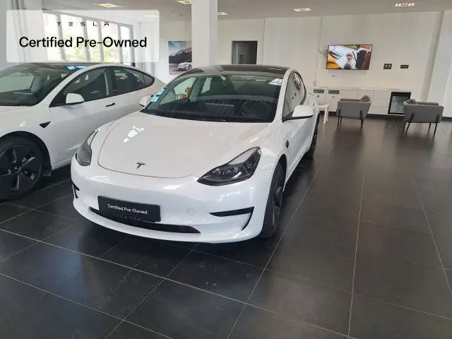 Photo 1 : Tesla Model 3 2021 Non renseigné