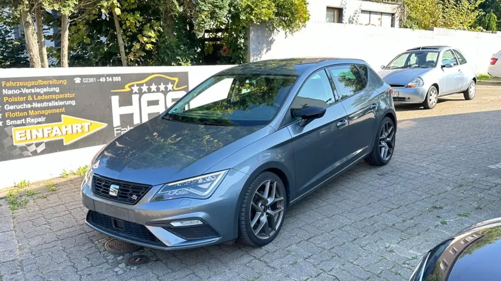 Photo 1 : Seat Leon 2017 Petrol