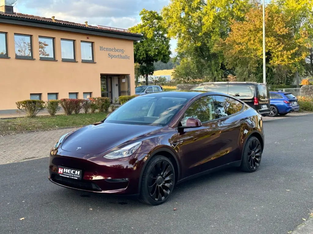 Photo 1 : Tesla Model Y 2023 Non renseigné