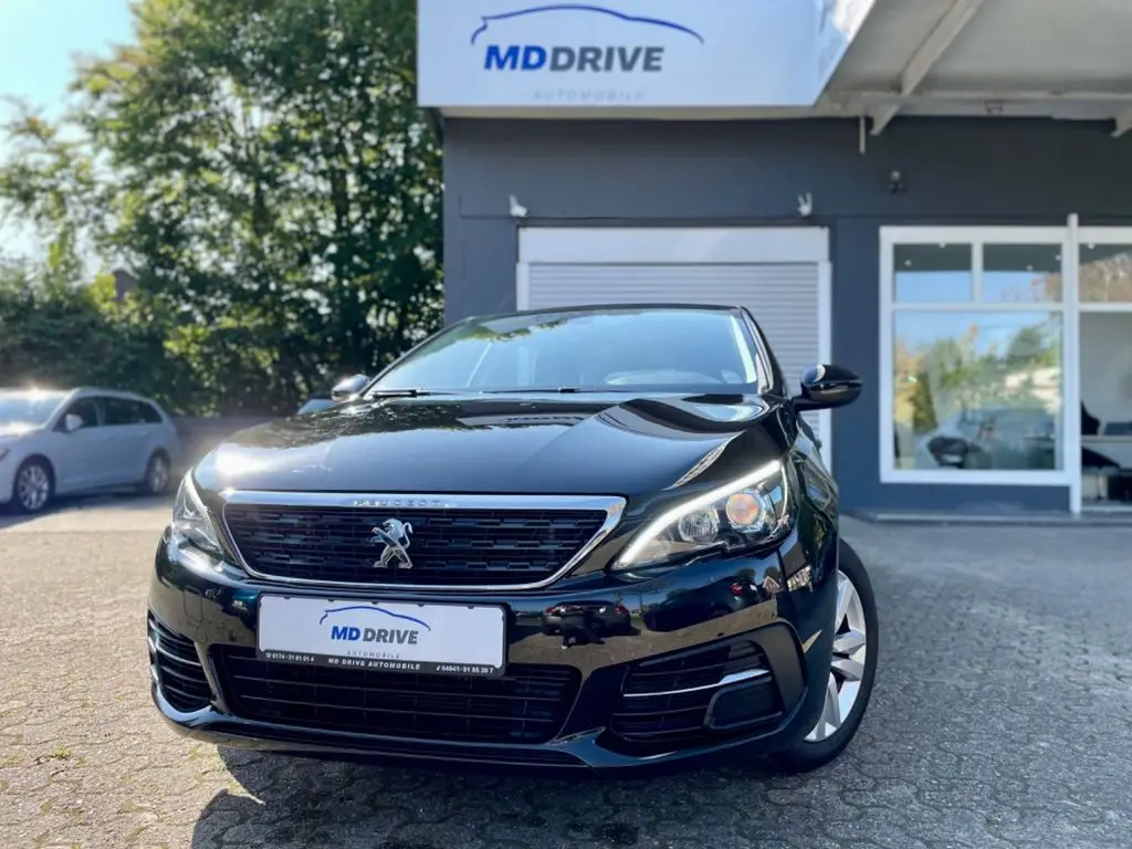 Photo 1 : Peugeot 308 2019 Petrol