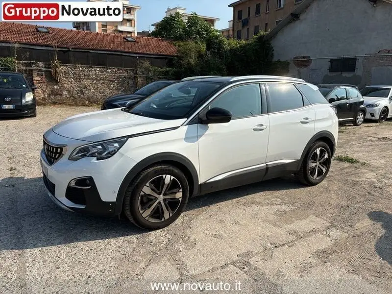 Photo 1 : Peugeot 3008 2017 Diesel