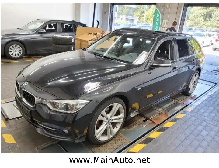 Photo 1 : Bmw Serie 3 2017 Petrol