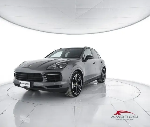 Photo 1 : Porsche Cayenne 2019 Essence