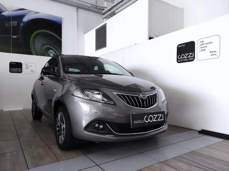 Photo 1 : Lancia Ypsilon 2023 Hybride