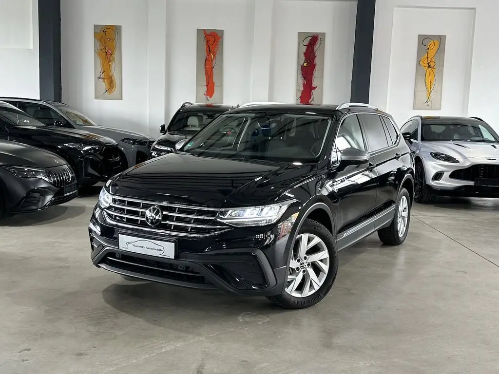 Photo 1 : Volkswagen Tiguan 2023 Essence