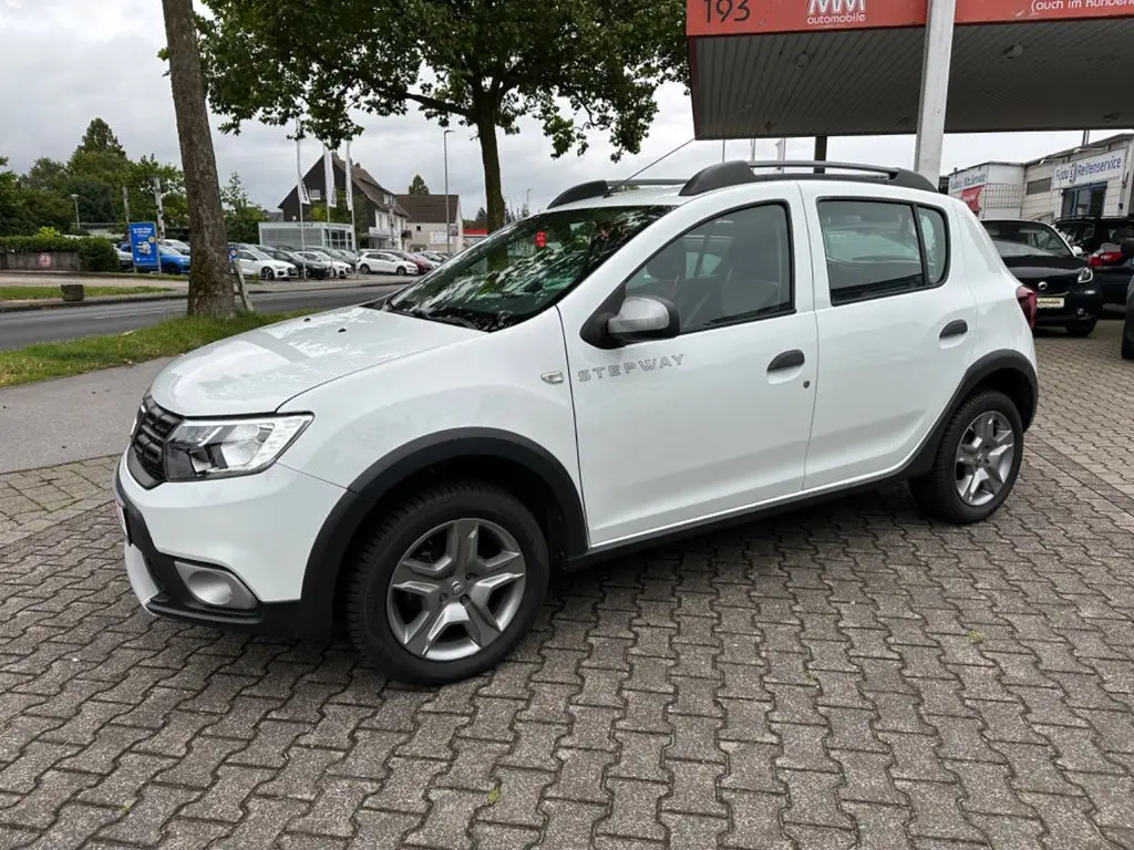 Photo 1 : Dacia Sandero 2017 Petrol